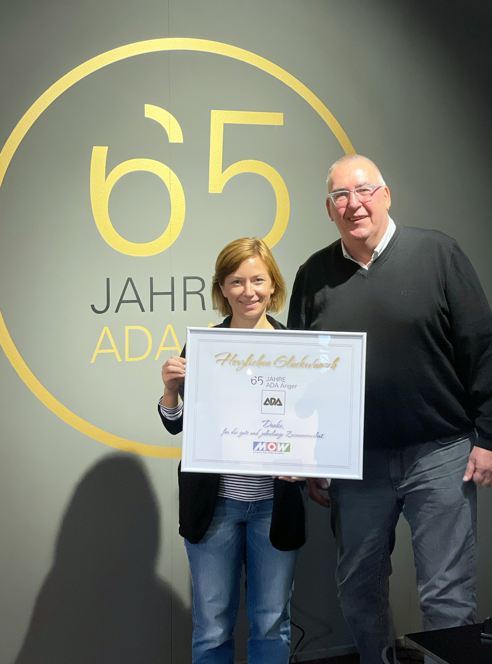 3xl-uebergabe_urkunde_65-jahre-ada