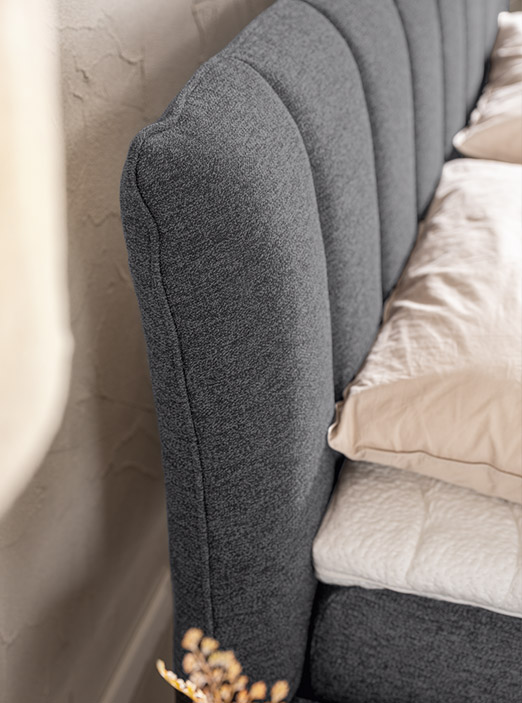 Wähle aus diversen Kopfteilen für dein ADA Bett – beim Produkt Decuro von ADA. Mindful Living