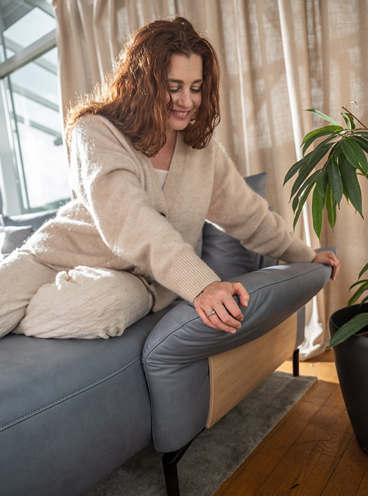 Couch von ADA . Mindful Living Stilvoll und komplett in Europa produziert.