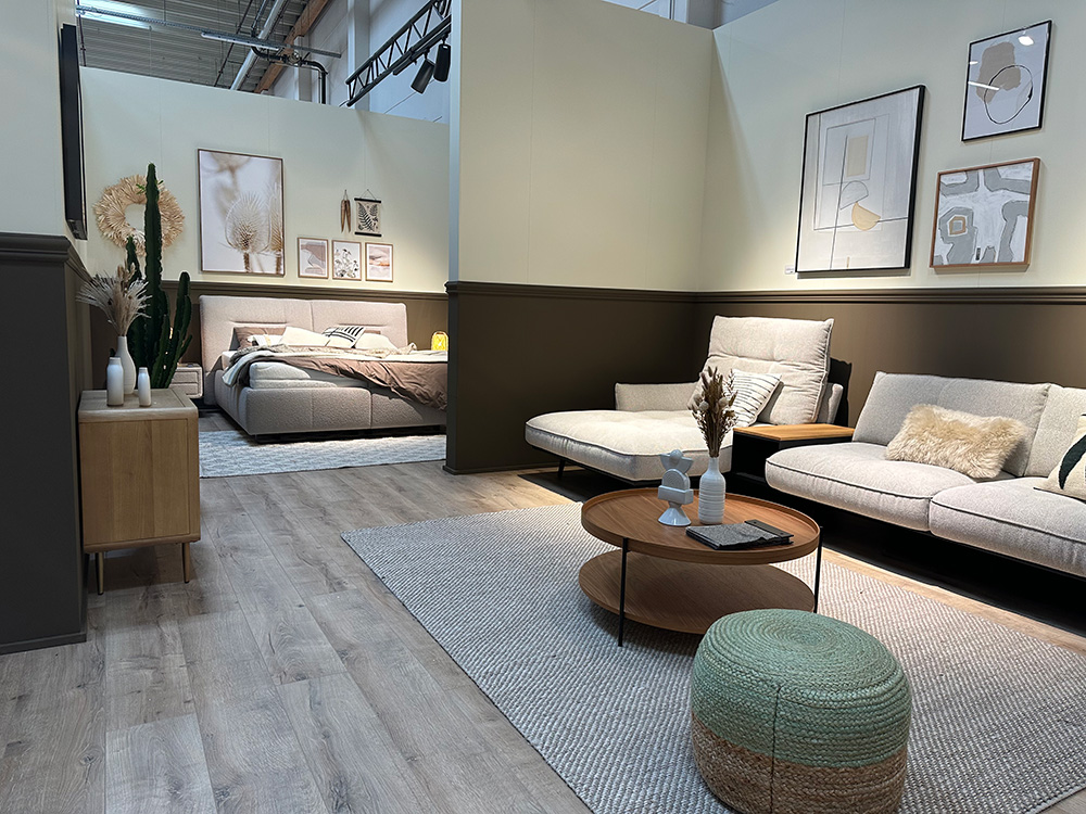 MOW 2023 Sofa Cathla MOW 2023 Sofa Cathla