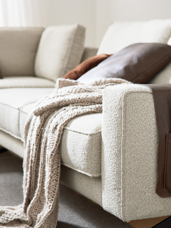 Sofa NOVARA mit Kuscheldecke