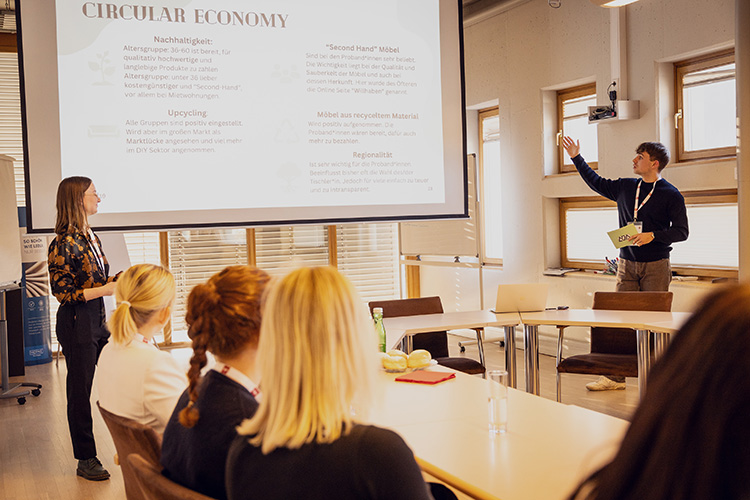 Präsentation CAMPUS 02