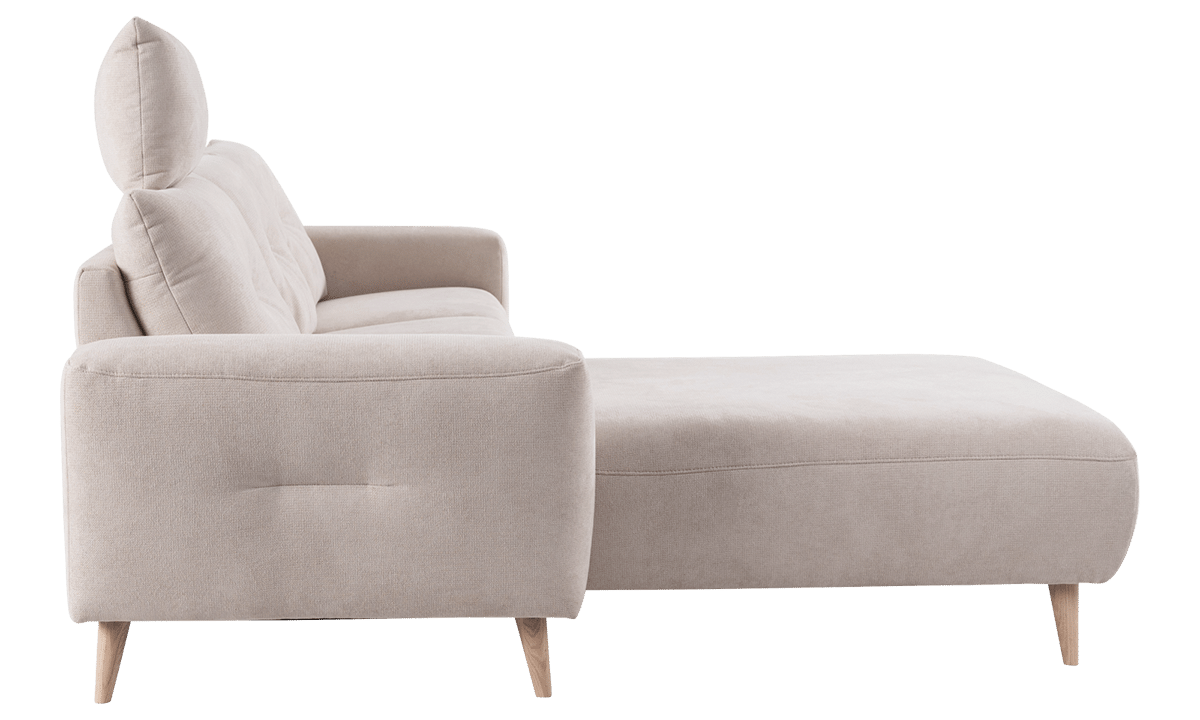 beiges Sofa ALIKA von ADA Möbel mit Holzfüßen im Scandi Stil
