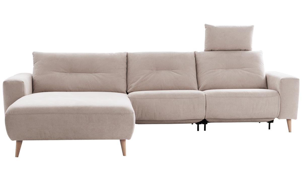 beiges Sofa ALIKA von ADA Möbel mit Holzfüßen im Scandi Stil