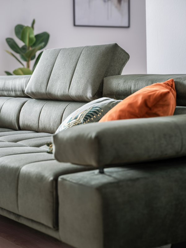 xl-Raimo (3) Verstellbare Nackenstützen beim Sofa RAIMO