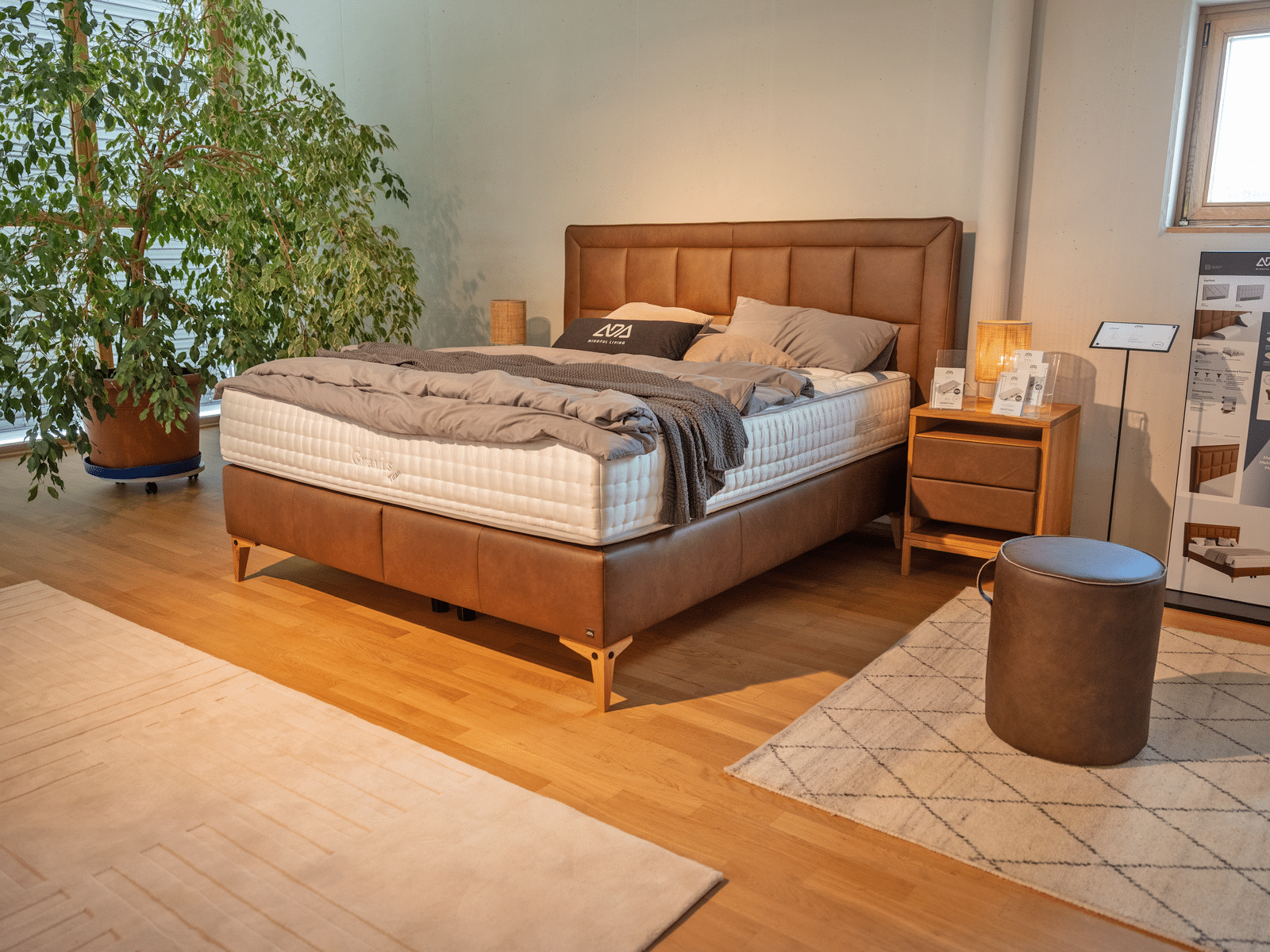 4xl-Gravis Sofa NOVARA mit Stauraum-Fach