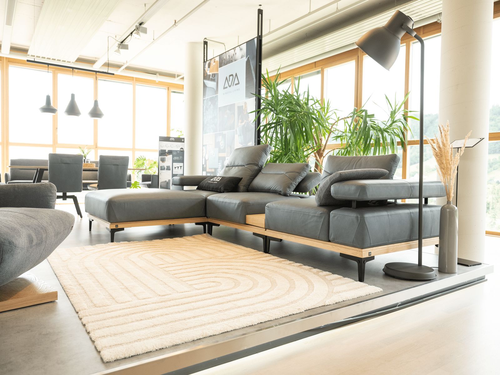 4xl-Tilia_EVI89 Sofa NOVARA mit Stauraum-Fach