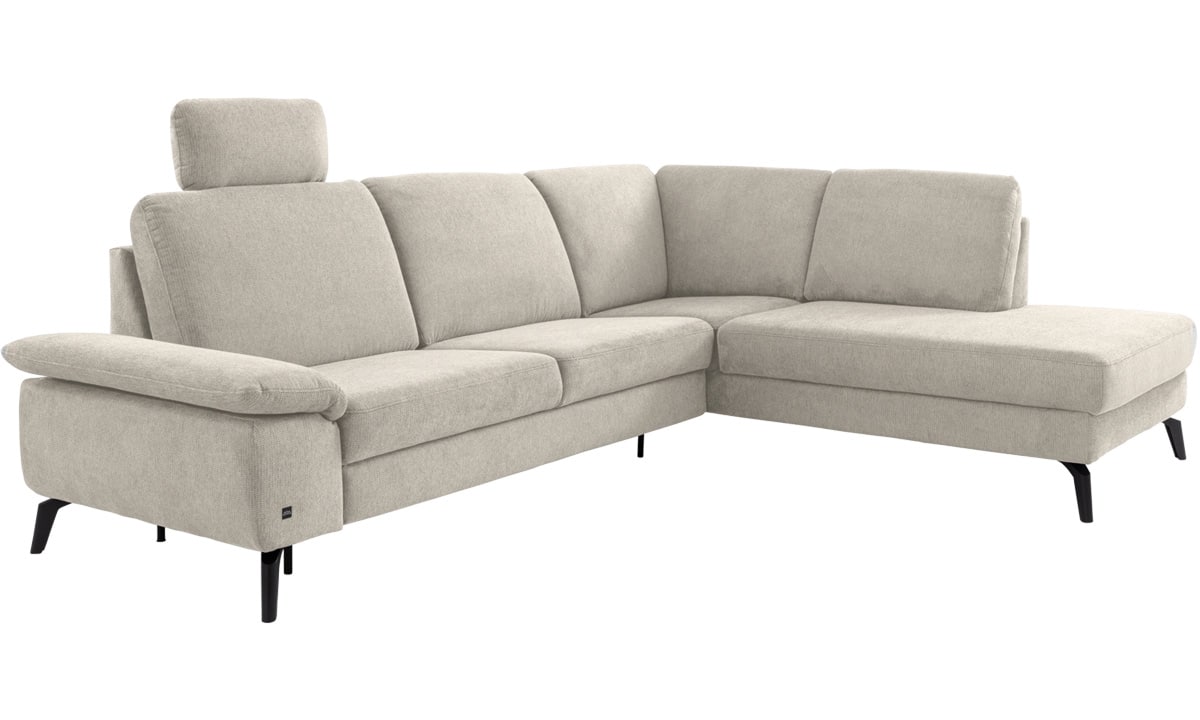 Wohnlandschaft Arlina – modernes Sofa mit viel Platz und hohem Sitzkomfort.