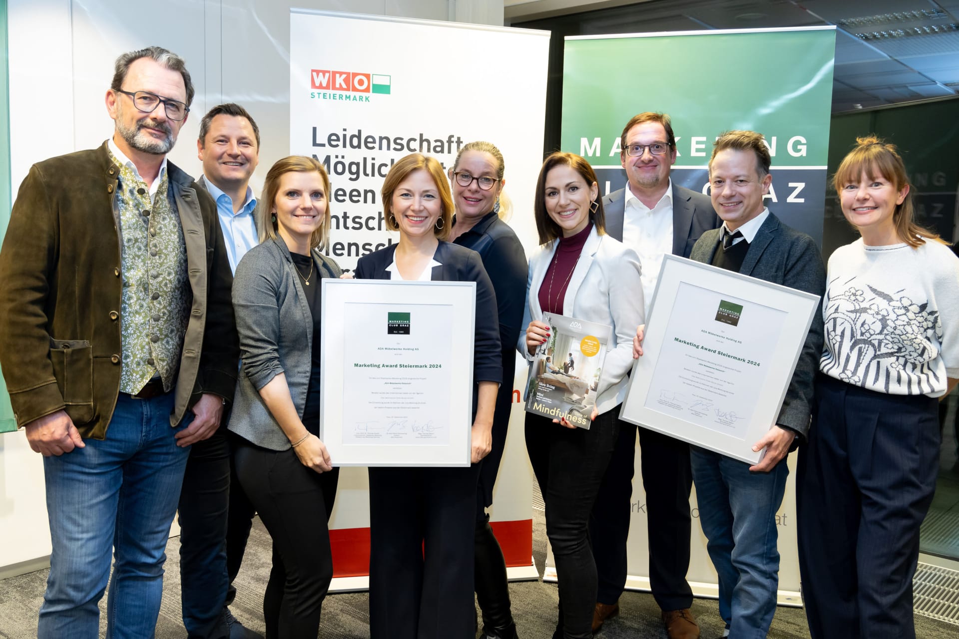 Glückliche Gewinner:innen bei der Verleihung des Steirischen Marketing Awards 2024 Glückliche Gewinner:innen bei der Verleihung des Steirischen Marketing Awards 2024
